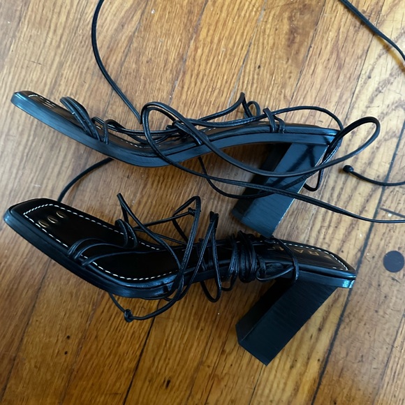 Frame Denim Le Doheny Black leather strappy lace up Sandals heels 8.5 - Picture 5 of 9